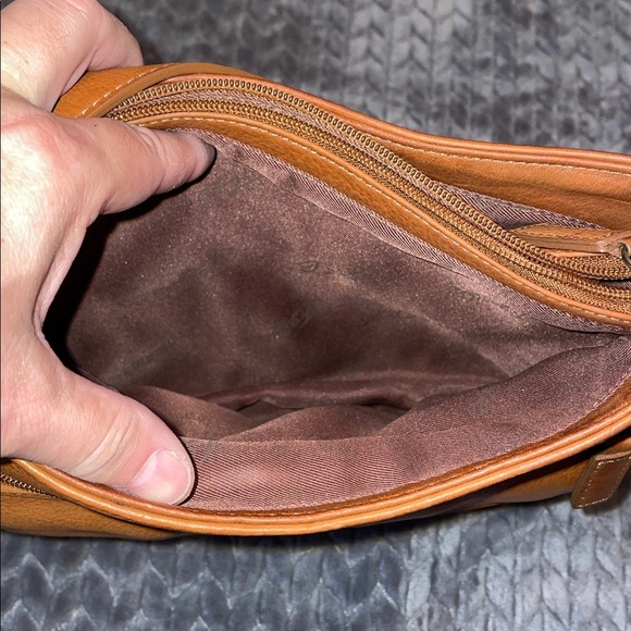 Fossill Vintage Brown Pebbled Leather Shoulder Bag.  Multiple compartments. - Picture 7 of 16